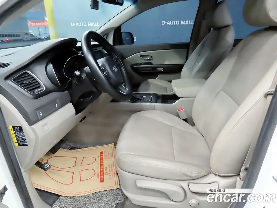 Kia Carnival 2016 2.2 автомат (гидро), фото 6 Kia Carnival 2016 2.2 автомат (гидро), фото 6