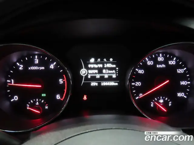 Kia Carnival 2016 2.2 автомат (гидро), миниатюра 10 Kia Carnival 2016 2.2 автомат (гидро), миниатюра 10