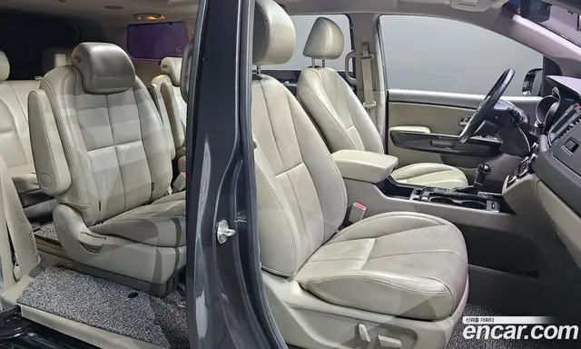 Kia Carnival 2016 2.2 автомат (гидро), миниатюра 11