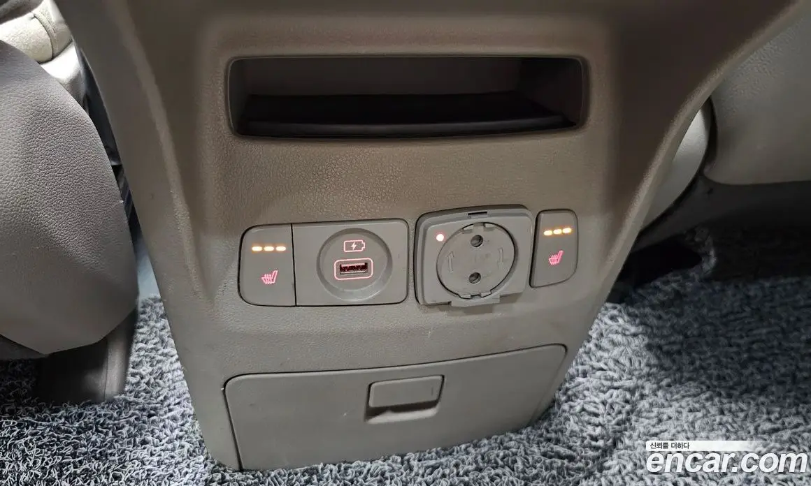 Kia Carnival 2016 2.2 автомат (гидро), фото 16