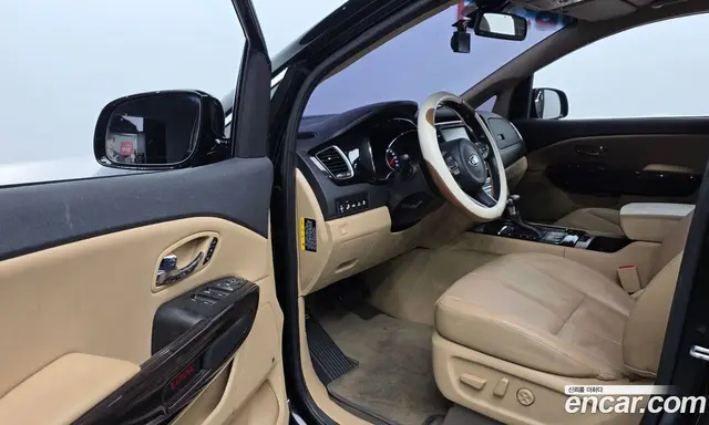 Kia Carnival 2017 2.2 автомат (гидро), миниатюра 11 Kia Carnival 2017 2.2 автомат (гидро), миниатюра 11