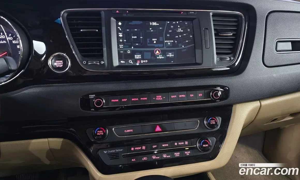 Kia Carnival 2017 2.2 автомат (гидро), фото 14 Kia Carnival 2017 2.2 автомат (гидро), фото 14