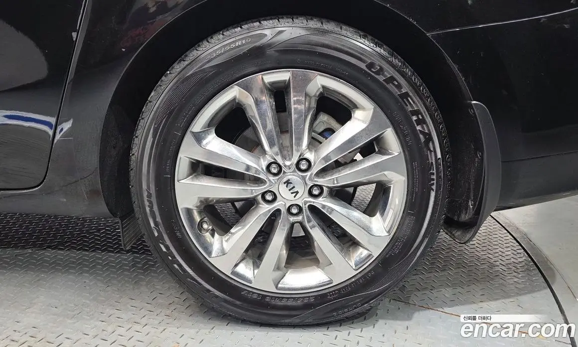 Kia Carnival 2017 2.2 автомат (гидро), фото 5 Kia Carnival 2017 2.2 автомат (гидро), фото 5