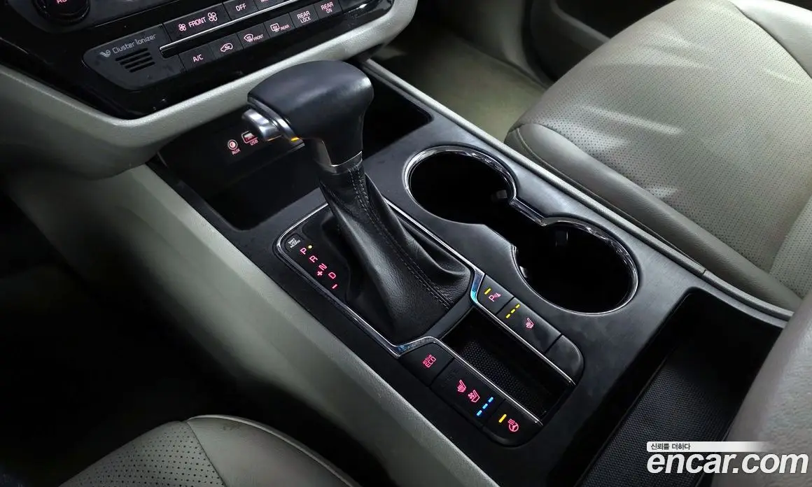 Kia Carnival 2018 2.2 автомат (гидро), фото 12 Kia Carnival 2018 2.2 автомат (гидро), фото 12
