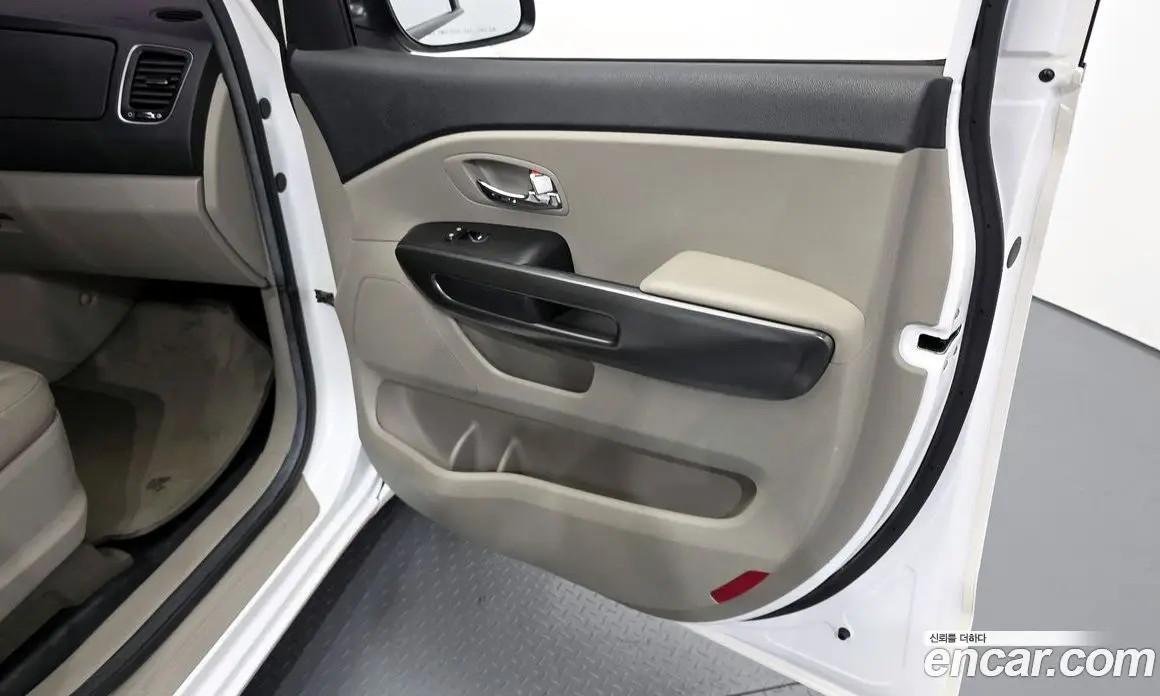Kia Carnival 2018 2.2 автомат (гидро), фото 14 Kia Carnival 2018 2.2 автомат (гидро), фото 14