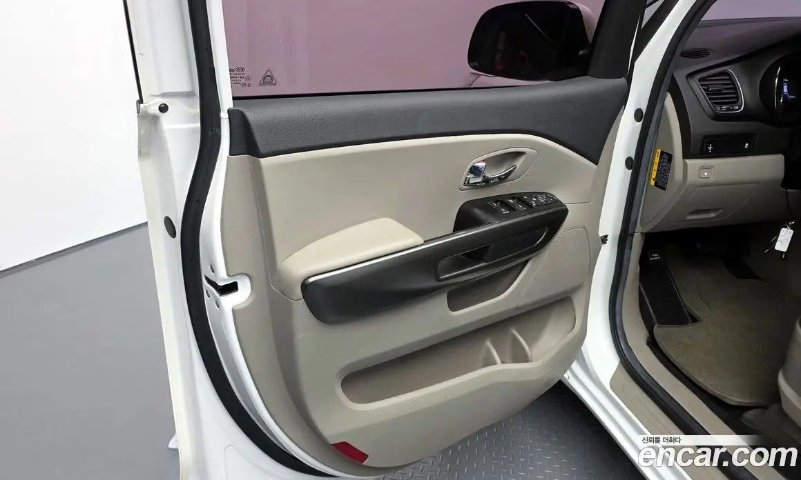 Kia Carnival 2018 2.2 автомат (гидро), фото 15 Kia Carnival 2018 2.2 автомат (гидро), фото 15