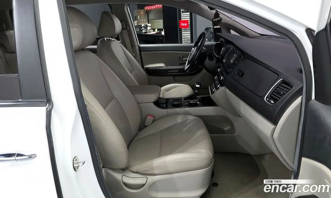 Kia Carnival 2018 2.2 автомат (гидро), фото 16 Kia Carnival 2018 2.2 автомат (гидро), фото 16