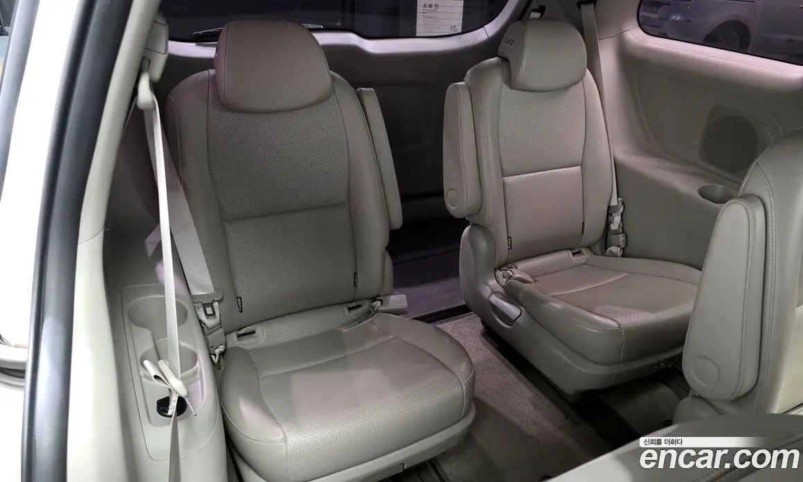 Kia Carnival 2018 2.2 автомат (гидро), фото 18 Kia Carnival 2018 2.2 автомат (гидро), фото 18