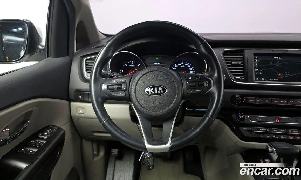 Kia Carnival 2018 2.2 автомат (гидро), фото 19 Kia Carnival 2018 2.2 автомат (гидро), фото 19