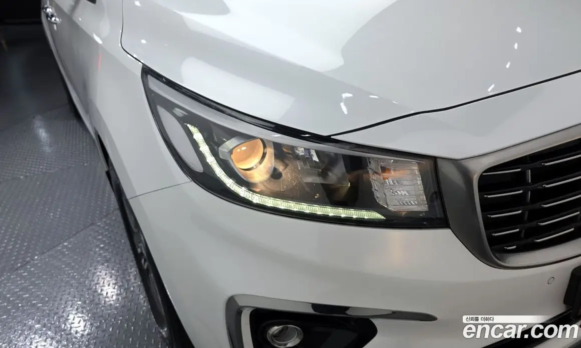 Kia Carnival 2018 2.2 автомат (гидро), фото 8 Kia Carnival 2018 2.2 автомат (гидро), фото 8