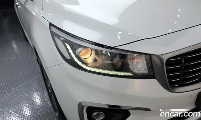 Kia Carnival 2018 2.2 автомат (гидро), миниатюра 8 Kia Carnival 2018 2.2 автомат (гидро), миниатюра 8