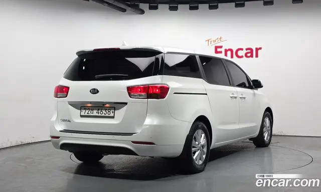 Kia Carnival 2018 2.2 автомат (гидро), миниатюра 2