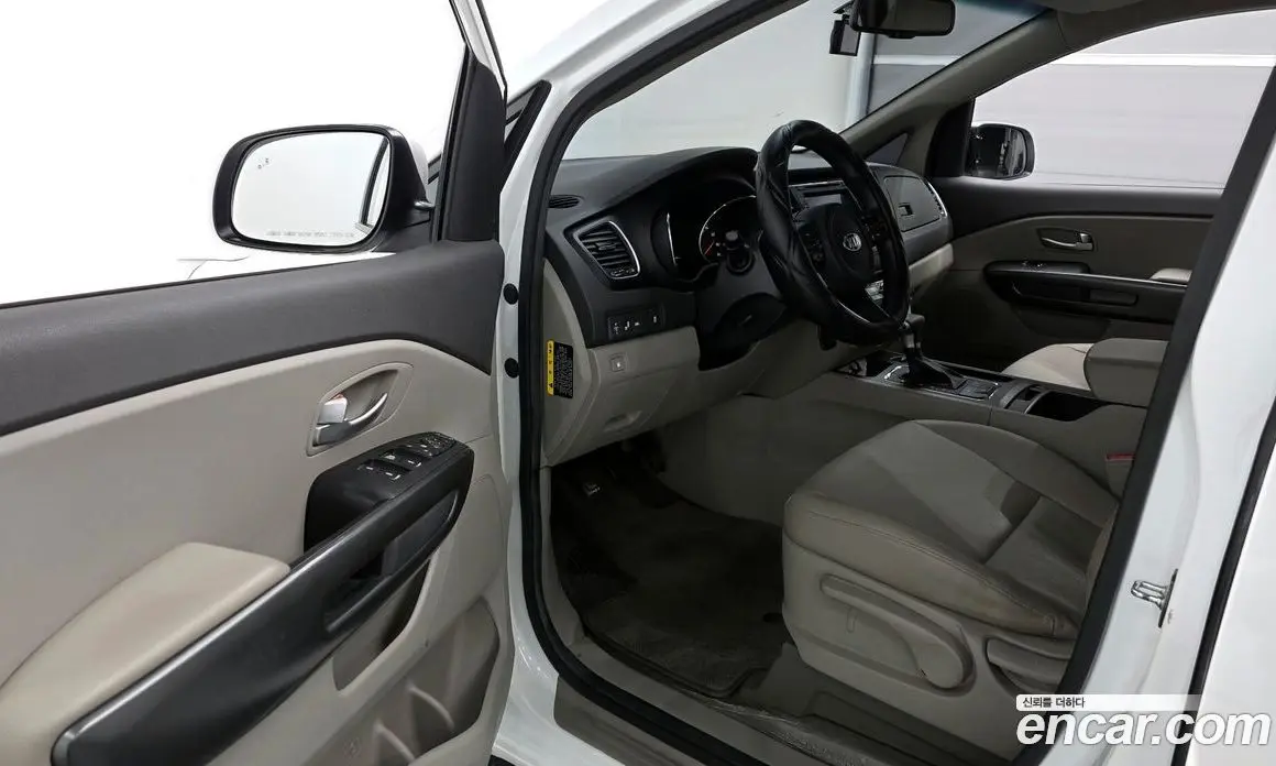 Kia Carnival 2018 2.2 автомат (гидро), фото 13