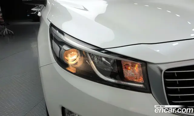 Kia Carnival 2018 2.2 автомат (гидро), миниатюра 8