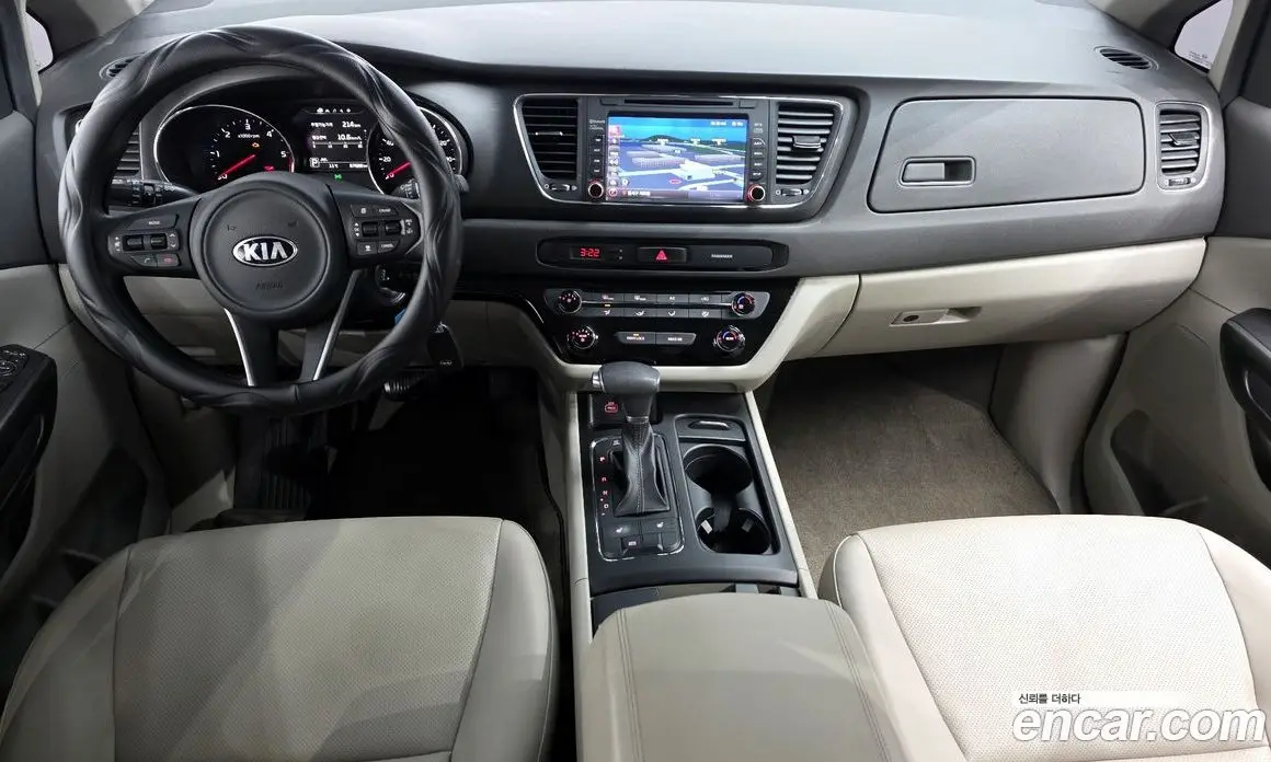 Kia Carnival 2018 2.2 автомат (гидро), фото 10