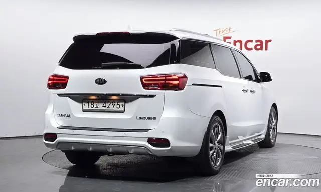 Kia Carnival 2018 2.2 автомат (гидро), миниатюра 2