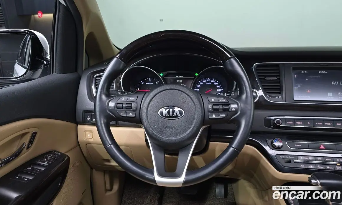 Kia Carnival 2018 2.2 автомат (гидро), фото 18