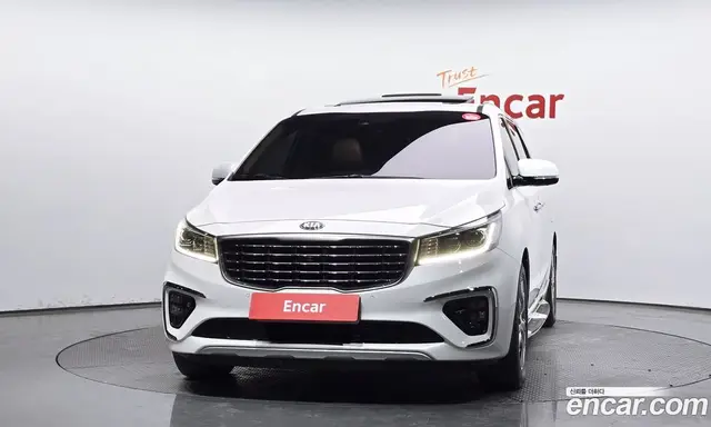 Kia Carnival 2018 2.2 автомат (гидро), миниатюра 3