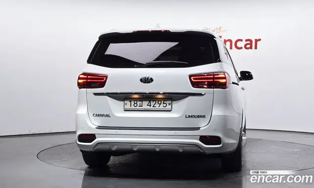 Kia Carnival 2018 2.2 автомат (гидро), миниатюра 4