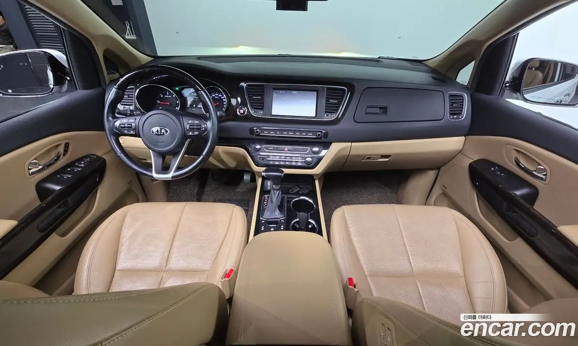 Kia Carnival 2018 2.2 автомат (гидро), фото 10