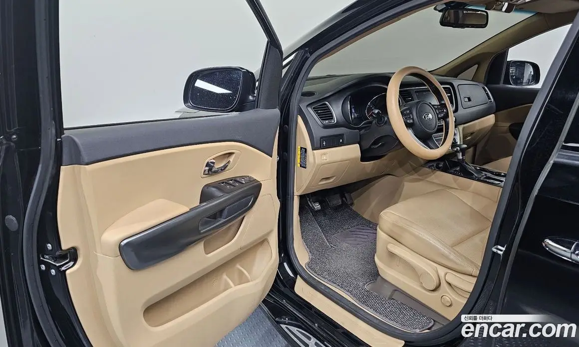 Kia Carnival 2019 2.2 автомат (гидро), фото 13