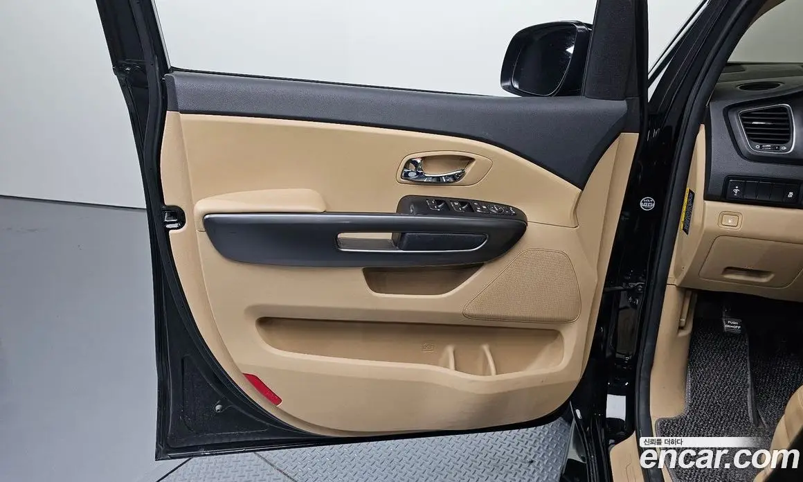 Kia Carnival 2019 2.2 автомат (гидро), фото 14