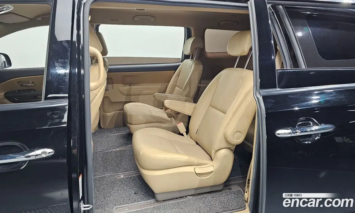 Kia Carnival 2019 2.2 автомат (гидро), фото 16