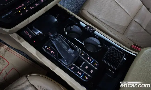 Kia Carnival 2019 2.2 автомат (гидро), миниатюра 9