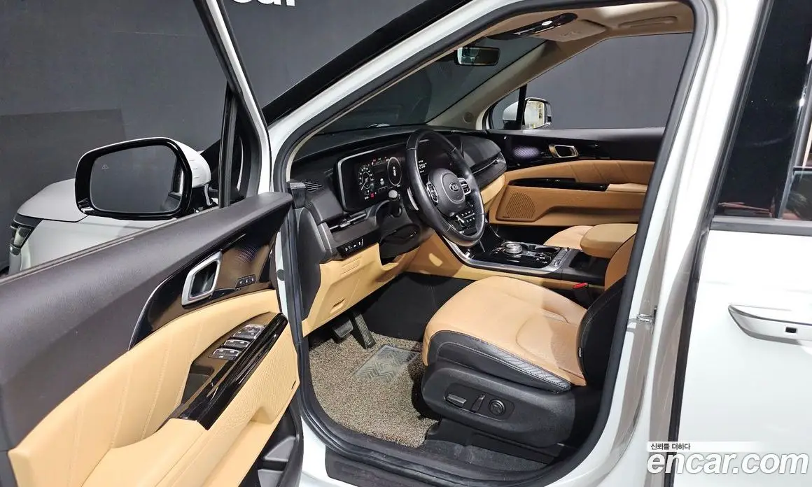 Kia Carnival 2020 2.2 автомат (гидро), фото 10 Kia Carnival 2020 2.2 автомат (гидро), фото 10