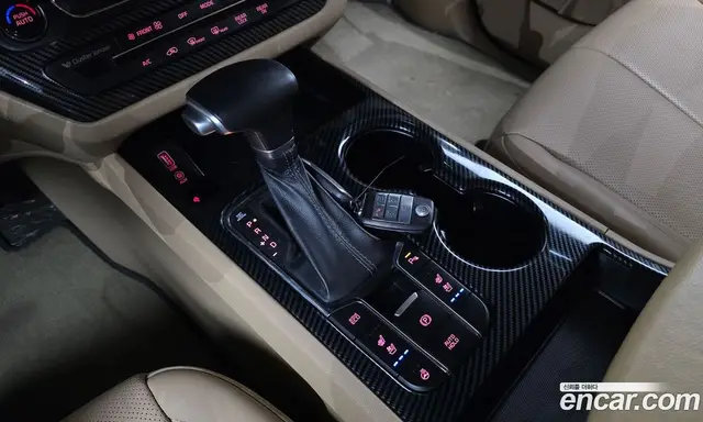 Kia Carnival 2020 2.2 автомат (гидро), миниатюра 12