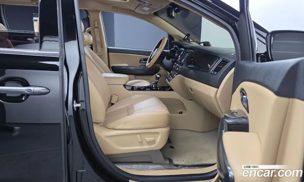 Kia Carnival 2020 2.2 автомат (гидро), фото 16
