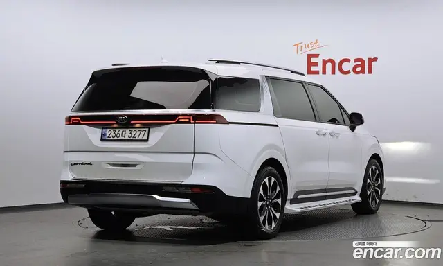 Kia Carnival 2021 2.2 автомат (гидро), миниатюра 2
