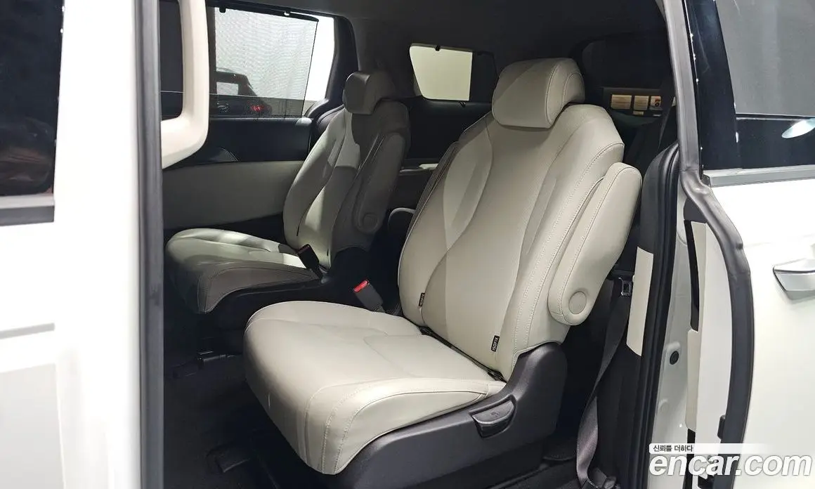 Kia Carnival 2021 2.2 автомат (гидро), фото 12