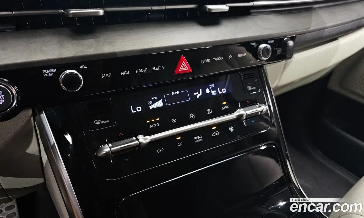 Kia Carnival 2021 2.2 автомат (гидро), фото 17