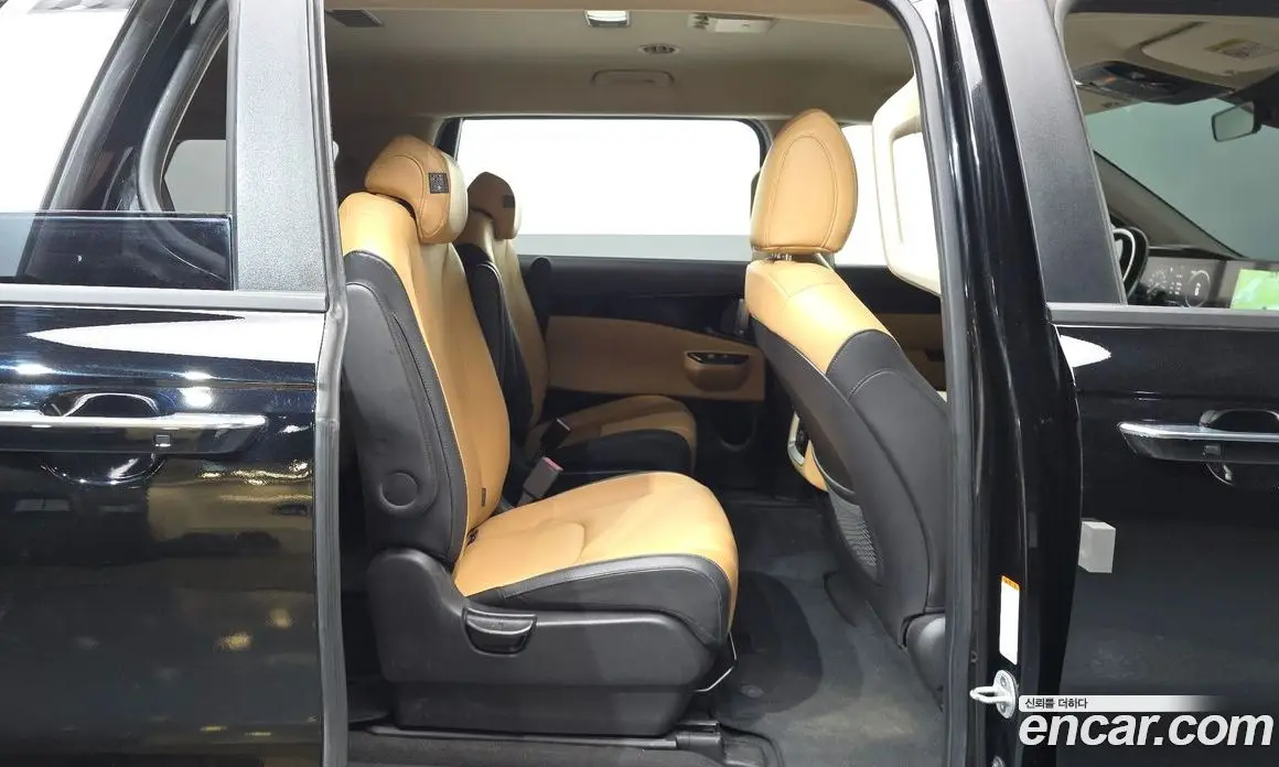 Kia Carnival 2022 2.2 автомат (гидро), фото 18