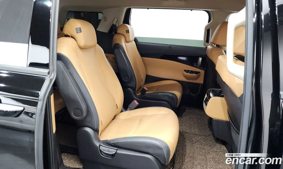 Kia Carnival 2022 2.2 автомат (гидро), фото 17
