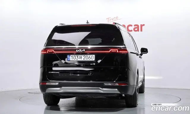 Kia Carnival 2022 2.2 автомат (гидро), миниатюра 4