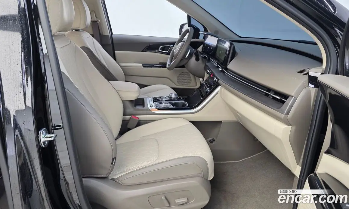 Kia Carnival 2023 2.2 автомат (гидро), фото 16 Kia Carnival 2023 2.2 автомат (гидро), фото 16