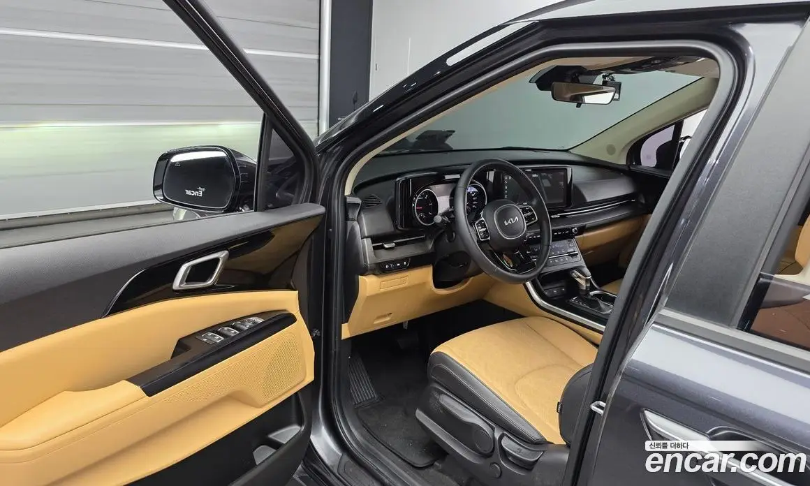 Kia Carnival 2023 2.2 автомат (гидро), фото 10 Kia Carnival 2023 2.2 автомат (гидро), фото 10