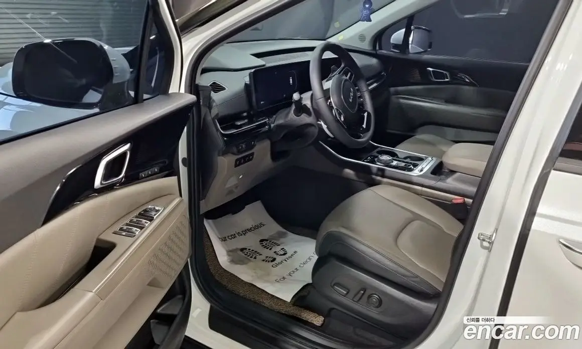 Kia Carnival 2024 1.6 автомат (гидро), фото 10 Kia Carnival 2024 1.6 автомат (гидро), фото 10