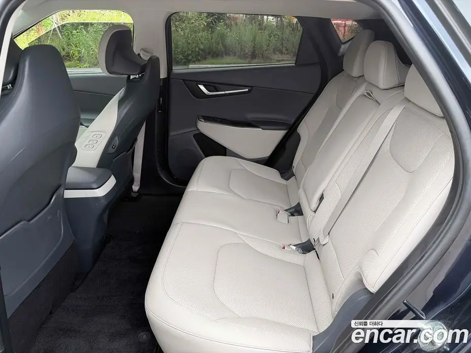 Kia EV6 2022 автомат (гидро), фото 17 Kia EV6 2022 автомат (гидро), фото 17