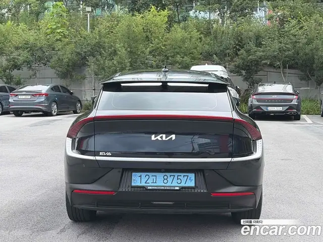 Kia EV6 2022 автомат (гидро), миниатюра 4 Kia EV6 2022 автомат (гидро), миниатюра 4