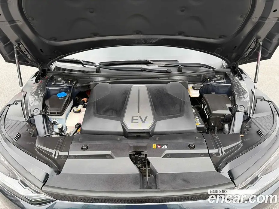 Kia EV6 2022 автомат (гидро), фото 6 Kia EV6 2022 автомат (гидро), фото 6