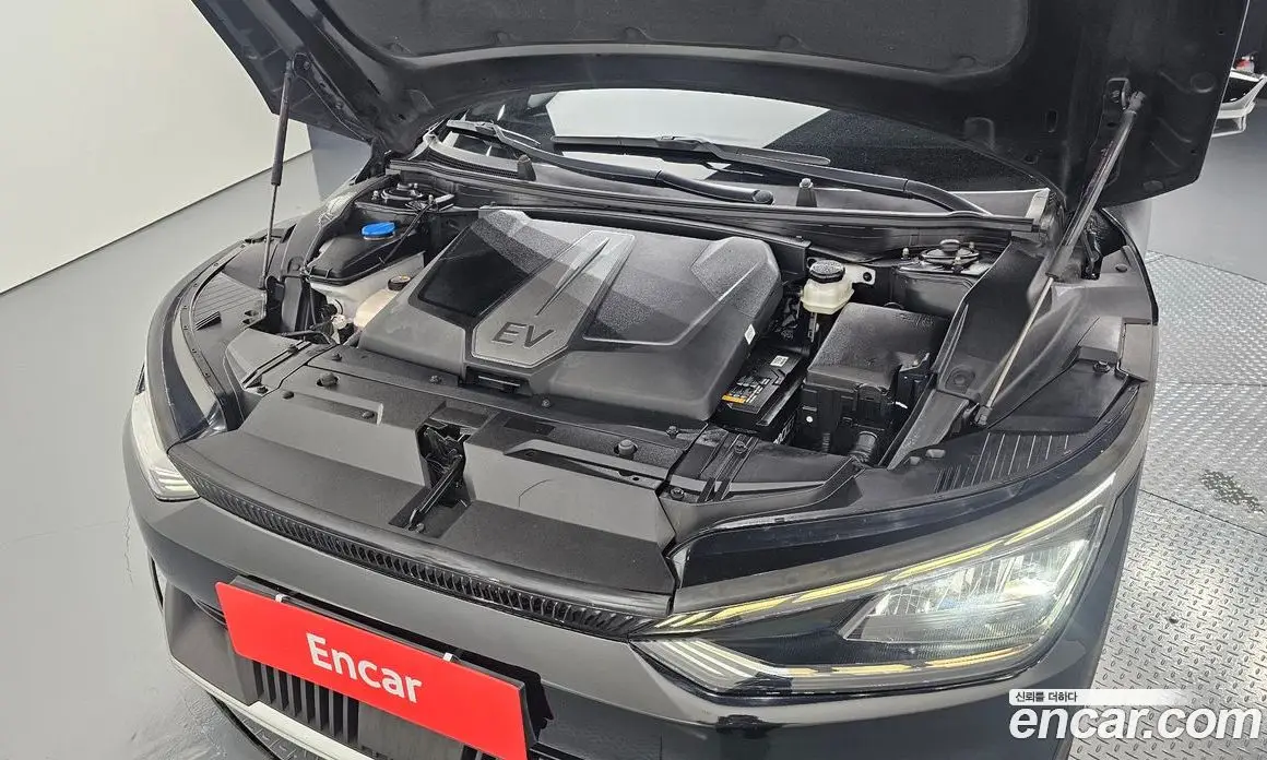 Kia EV6 2022 0.1 автомат (гидро), фото 6 Kia EV6 2022 0.1 автомат (гидро), фото 6