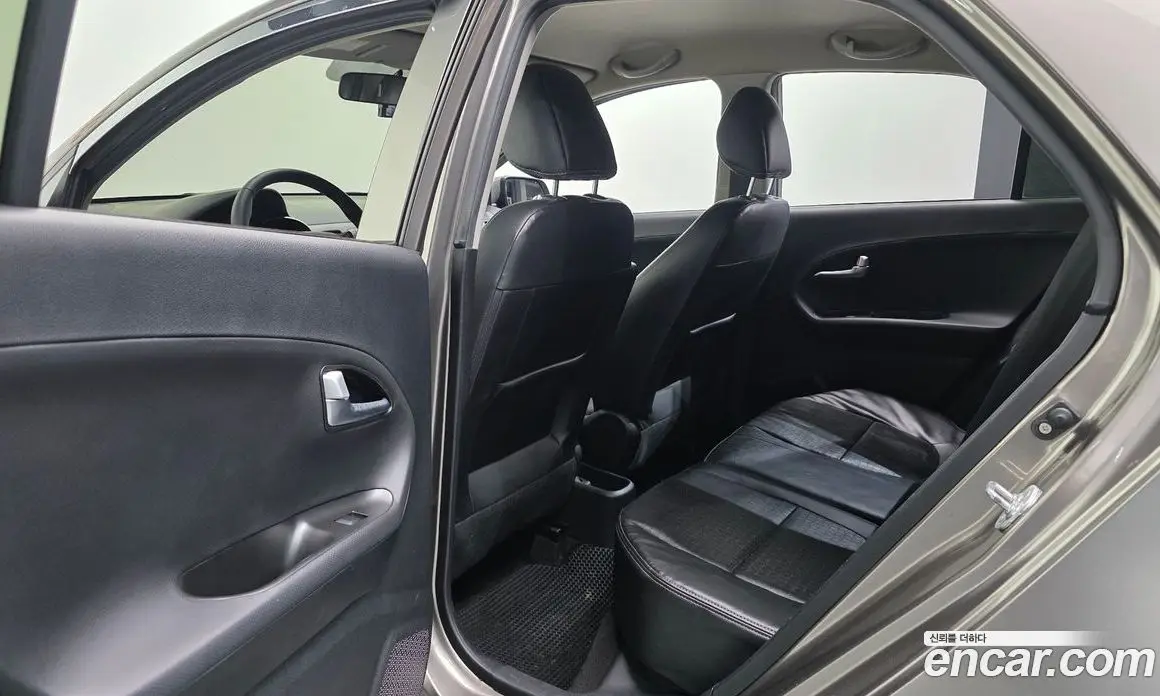Kia Morning 2015 1.0 автомат (гидро), фото 17 Kia Morning 2015 1.0 автомат (гидро), фото 17