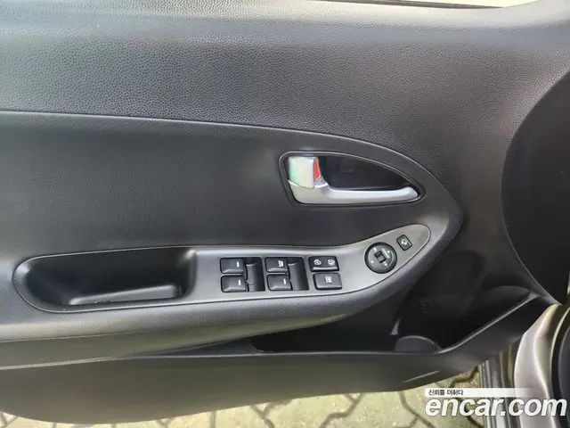 Kia Morning 2015 1.0 автомат (гидро), миниатюра 8 Kia Morning 2015 1.0 автомат (гидро), миниатюра 8