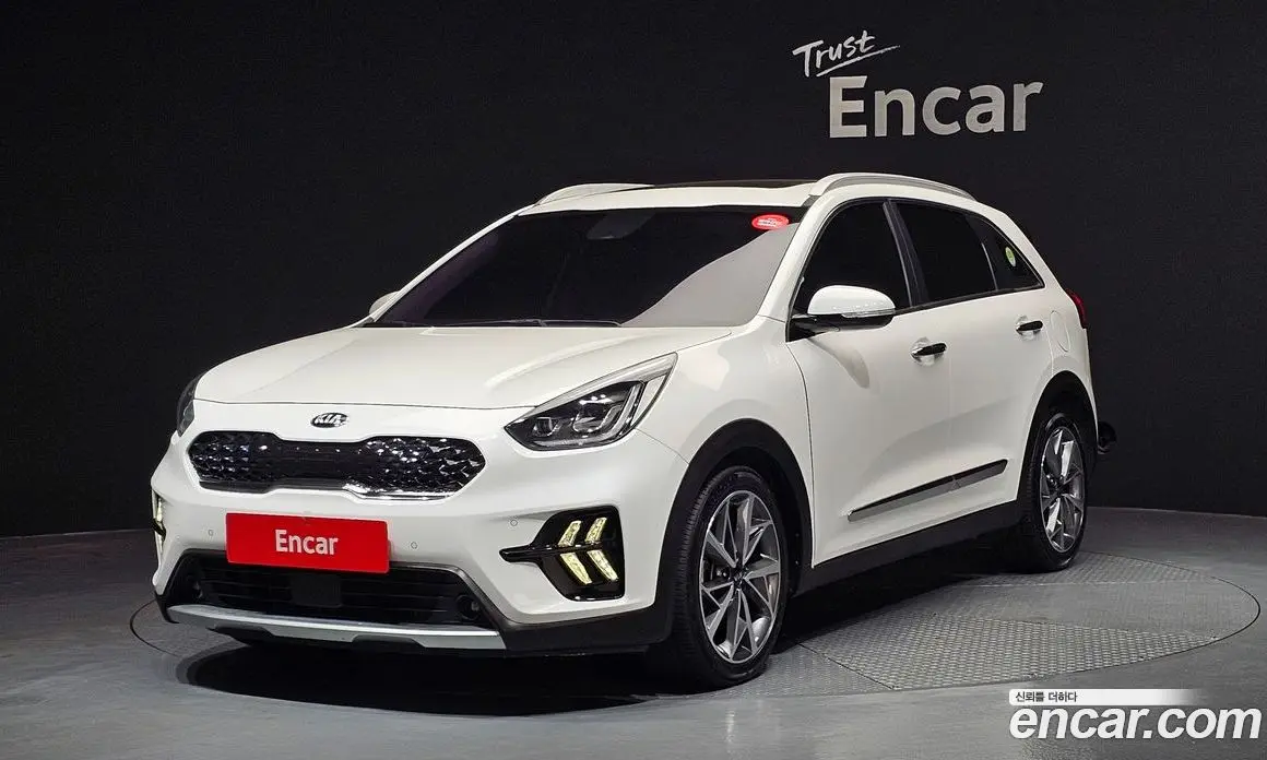 Kia Niro 2019 1.6 автомат (гидро), фото 1 Kia Niro 2019 1.6 автомат (гидро), фото 1