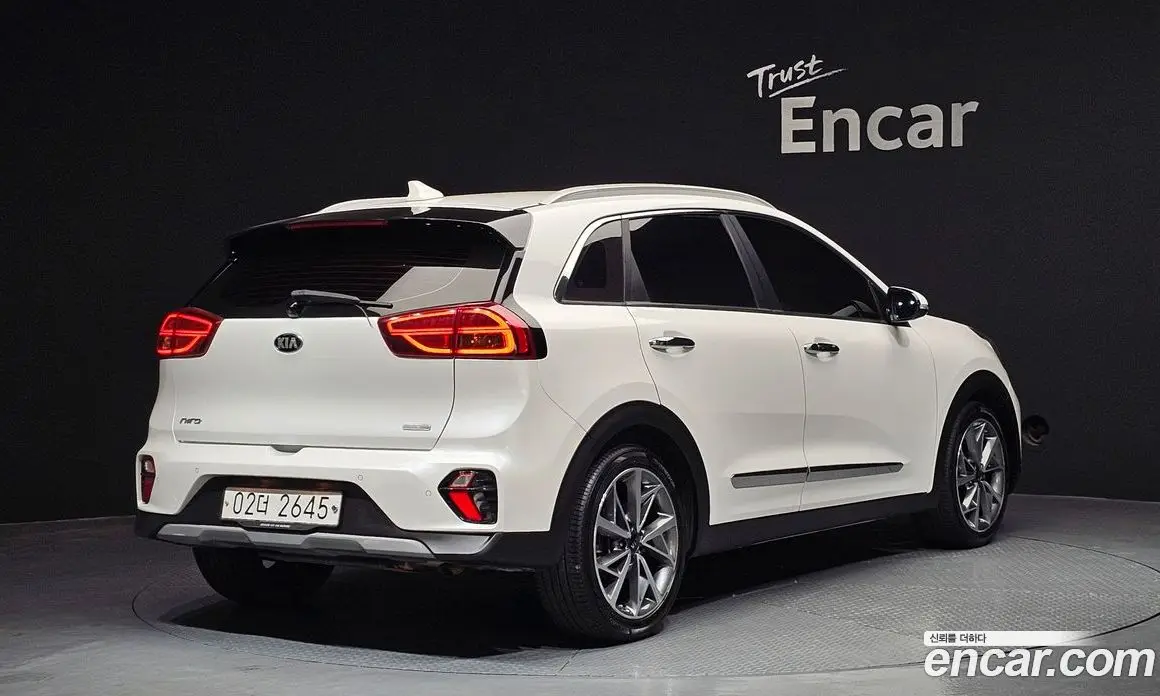 Kia Niro 2019 1.6 автомат (гидро), фото 2 Kia Niro 2019 1.6 автомат (гидро), фото 2