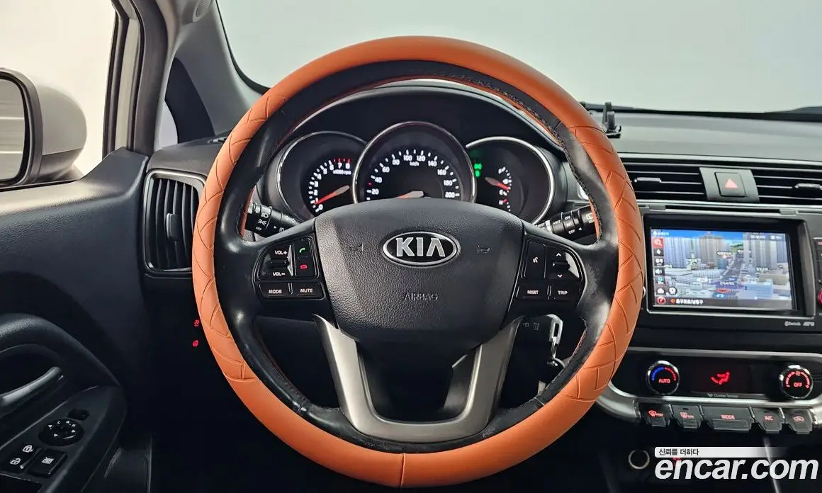 Kia Pride 2015 1.4 автомат (гидро), фото 14