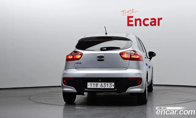 Kia Pride 2015 1.4 автомат (гидро), миниатюра 4